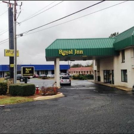 Royal Inn Columbia/Fort Jackson ภายนอก รูปภาพ