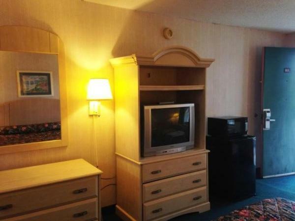 Royal Inn Columbia/Fort Jackson ภายนอก รูปภาพ