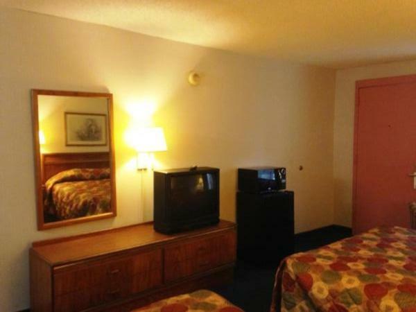 Royal Inn Columbia/Fort Jackson ภายนอก รูปภาพ