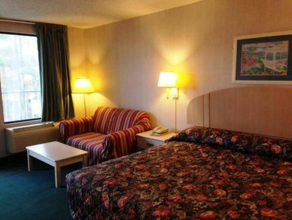 Royal Inn Columbia/Fort Jackson ภายนอก รูปภาพ